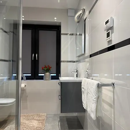 Apartment Greenhills 2 *